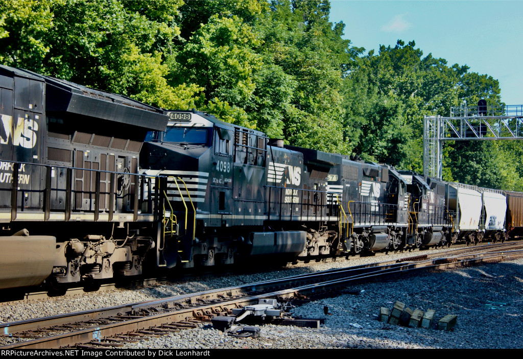 NS 4098 and 5671, 5662